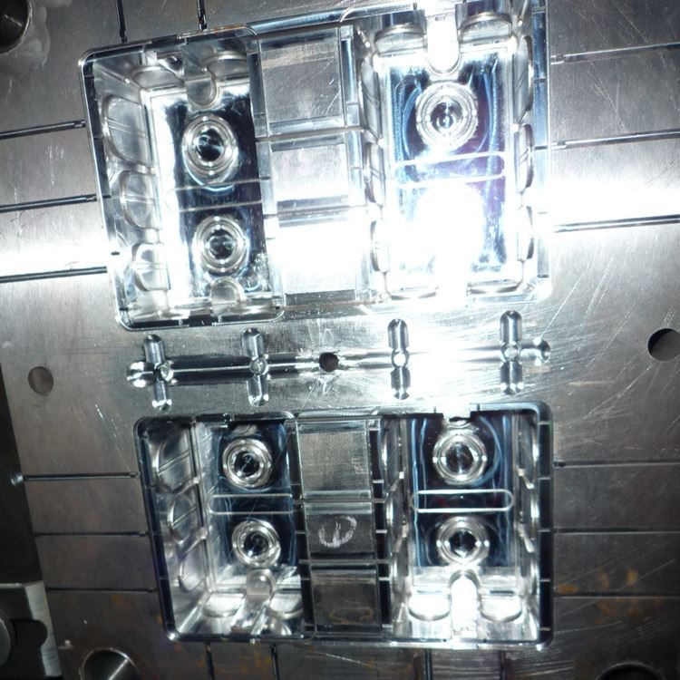 プラスチック射出成形に関する注意事項