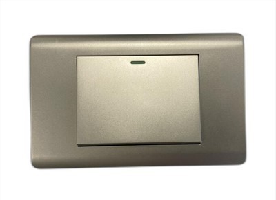 家庭用コンセント スイッチ